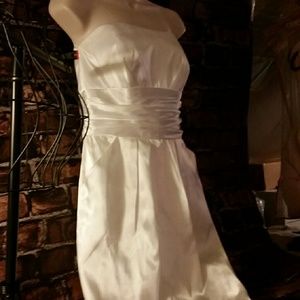 Weddings dress
