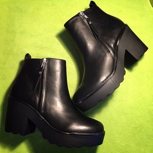 NWOT Rampage Hunted Platform Boot 8.5-Fits 9/9.5