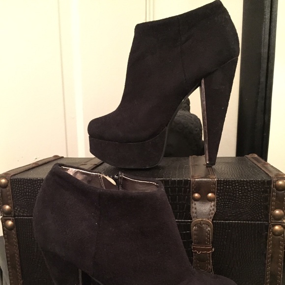 SOLD ON Ⓜ️ercari!! Black Booties - Picture 2 of 3