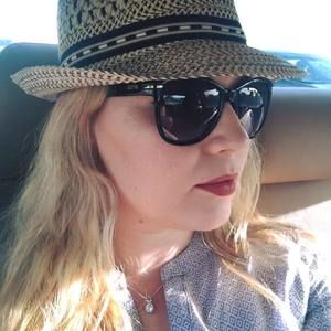 Meet your Posher, Lisette