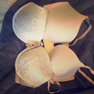 Two nudes bra for one!
