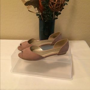 Peep toe ballet flat