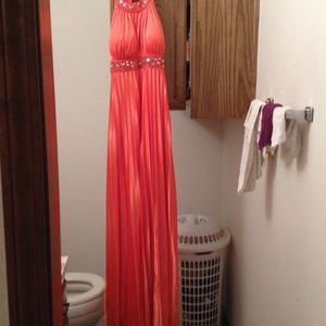 Coral/orange prom dress