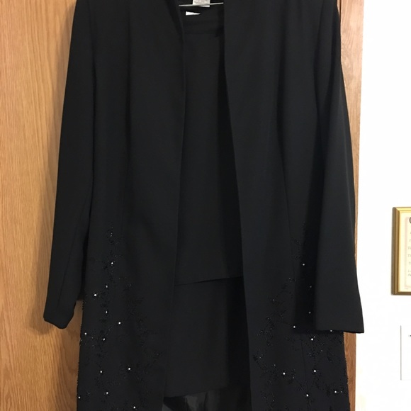 Beautiful, classy 3pc. suit by St. Anthony.