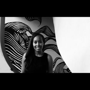 Meet your Posher, Lauren