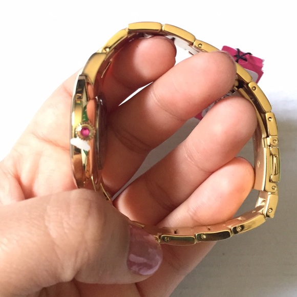 Betsey Johnson gold watch with floral pattern 🌼 - Picture 3 of 3
