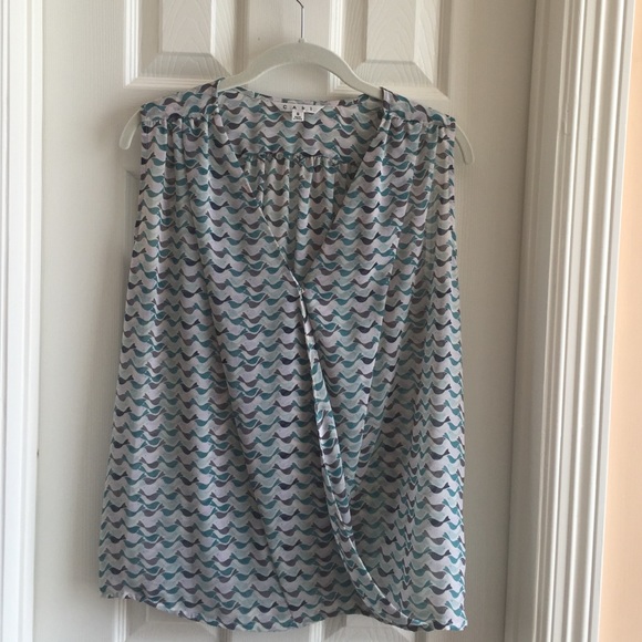 Cute crisis cross top