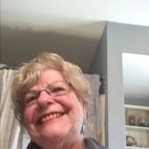 Meet your Posher, Sandra