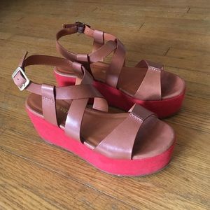 POUR LA VICTOIRE 3" PLATFORM SANDALS