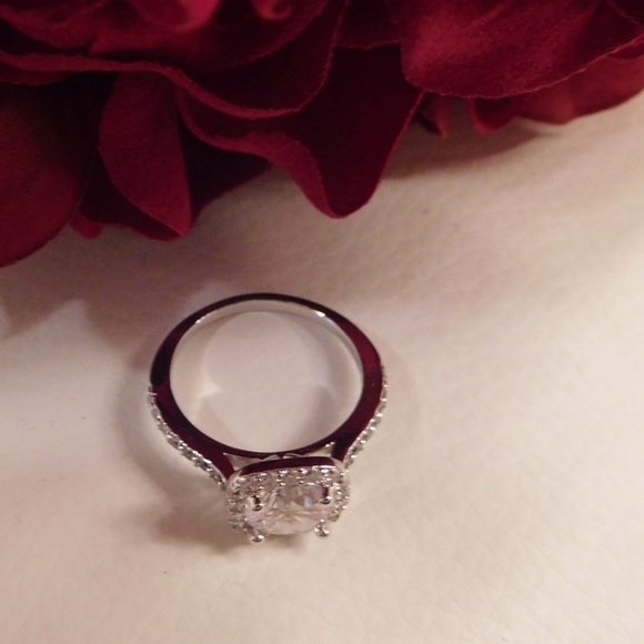 Charming Ring size 6 - Picture 3 of 3