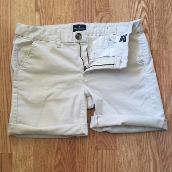 American Eagle khaki shorts