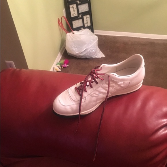 Authentic Gucci sneaker size 11 G - Picture 3 of 4