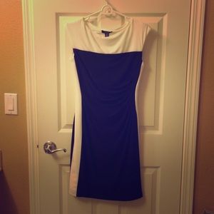 Beautiful, quality, block pattern Chaps dress.