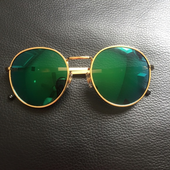 Dakota wildfox sunglasses