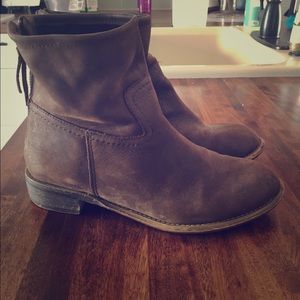 Gap brown booties