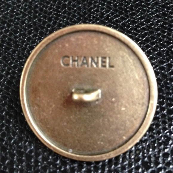 Chanel Faux Pearl Buttons, Set of 4. Size 1.15" - Picture 2 of 3
