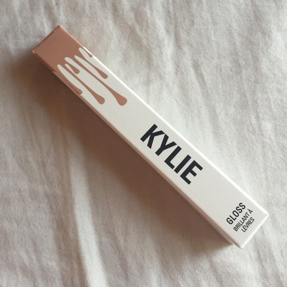 Kylie lipgloss in "So Cute"