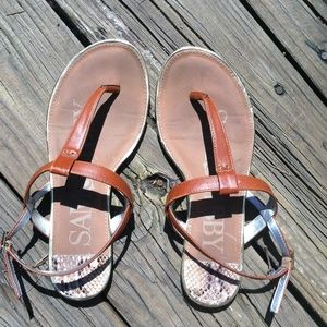 brown sandals with gold edge size 8