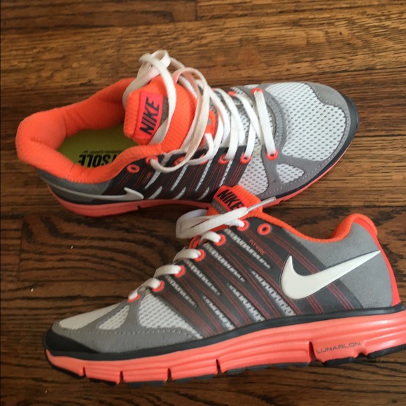 Nike womens shoes