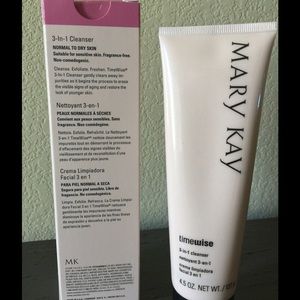 Mary Kay 3-in1 cleanser
