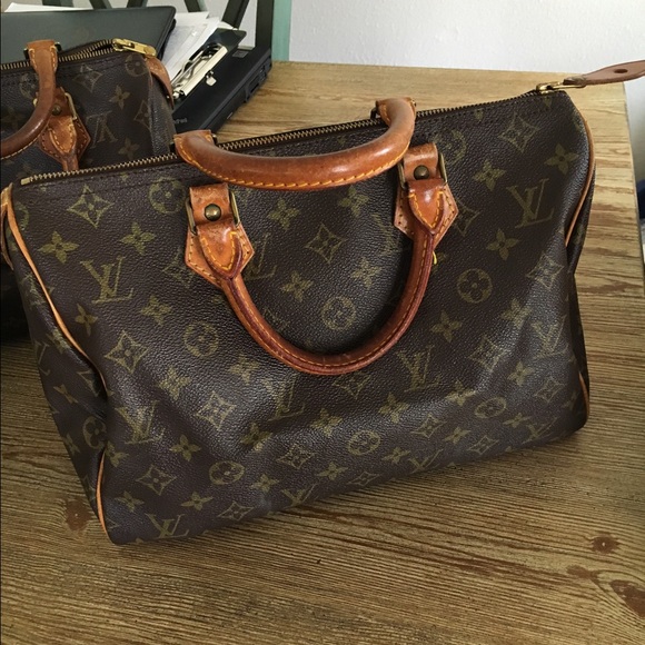 Authentic Louis Vuitton speedy 30