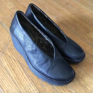 FLY LONDON YAYA PLATFORM HEELS