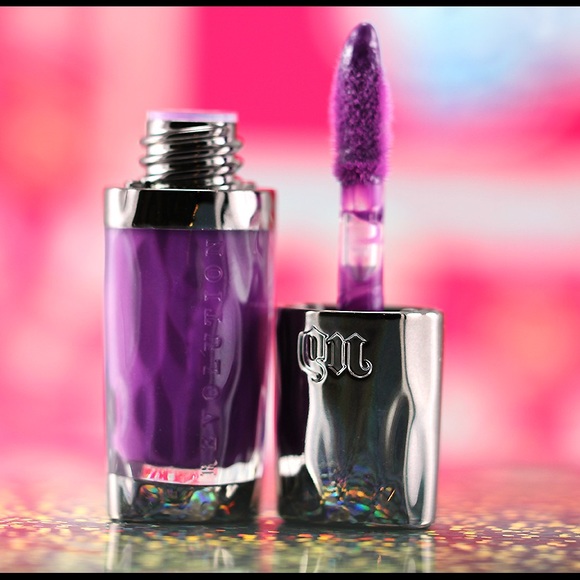 FREE GIFT Urban Decay High-Collr Lipgloss with $10