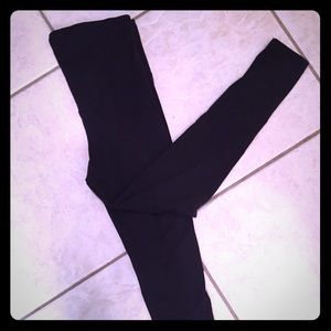 Athleta Maternity workout leggings in black
