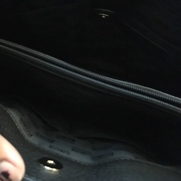Black michael kors bag - Picture 3 of 4