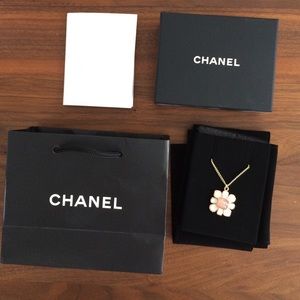 Chanel pendant necklace