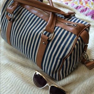 👜 Stripped Satchel style purse