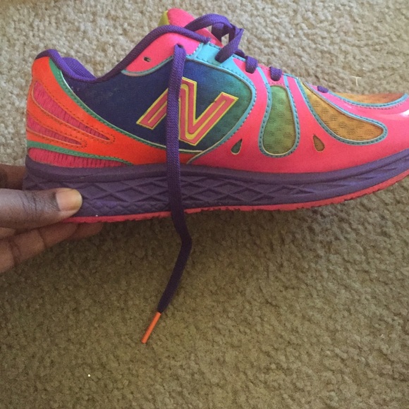 New balance - Picture 2 of 2