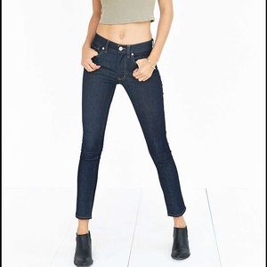 *FLASH SALE* NWT BDG High Waist Ankle Jeans