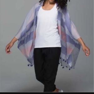 Lululemon sun to moon wrap scarf