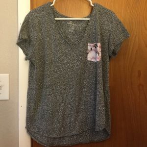 Gray short sleeve tshirt