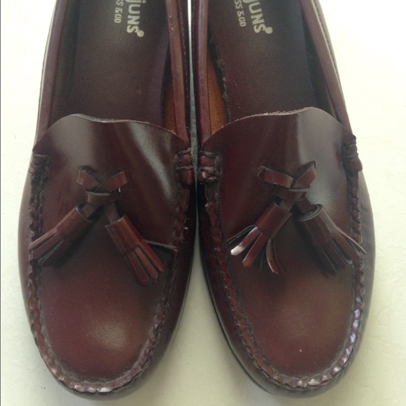 Bass Weejuns Shoes - Bass Weejuns, tassel loafer. Bass Weejuns Shoes - Bass Weejuns, tassel loafer.