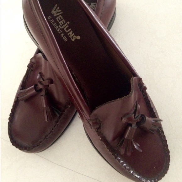 Bass Weejuns Shoes - Bass Weejuns, tassel loafer. Bass Weejuns Shoes - Bass Weejuns, tassel loafer.