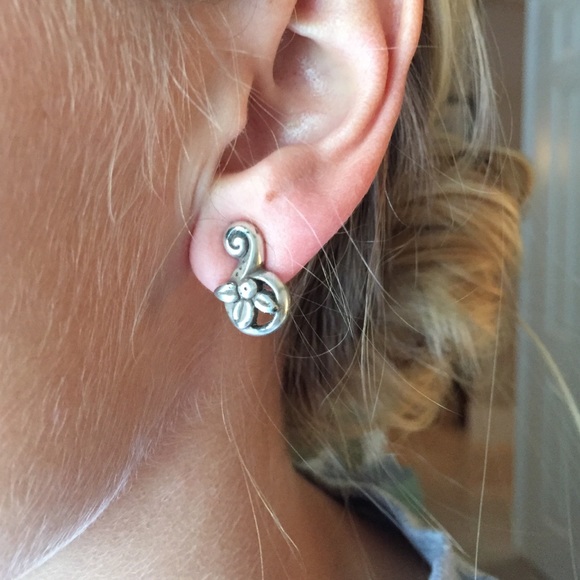 Brighton Silver Fleur de lis earrings