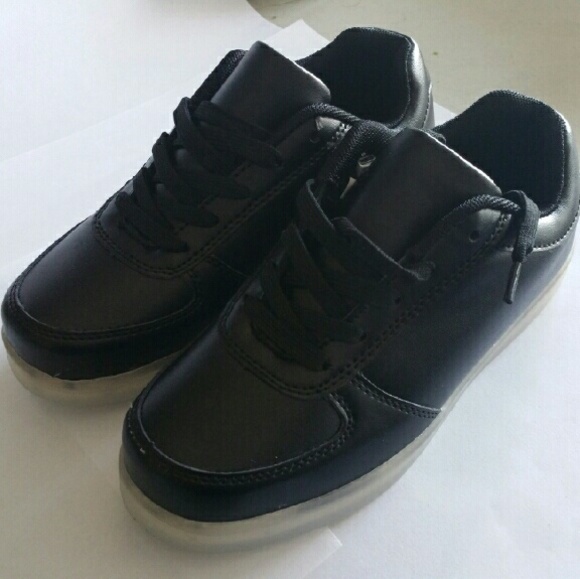 LED Shoes Black 6 Low Top US Mens Size 6 main image 4
