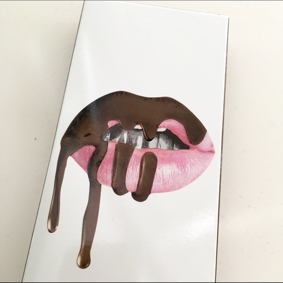 Kylie Jenner Lip Kit True Brown K Matte Set - Picture 2 of 3