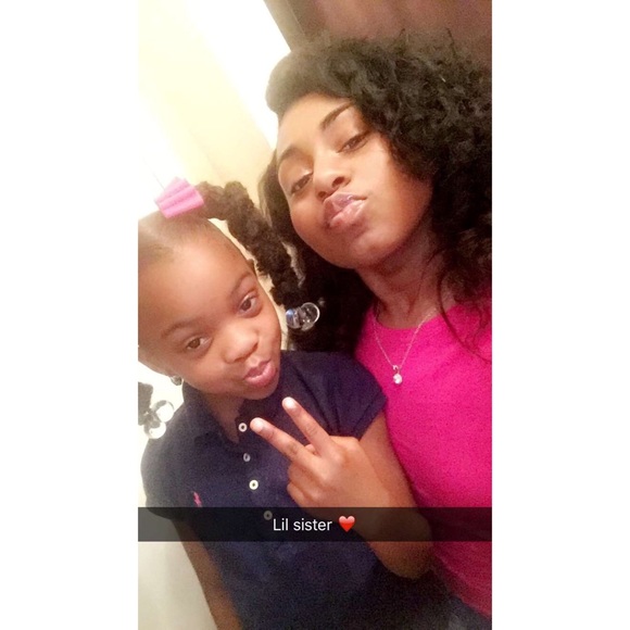 Aniya and Sani - Picture 1 of 1