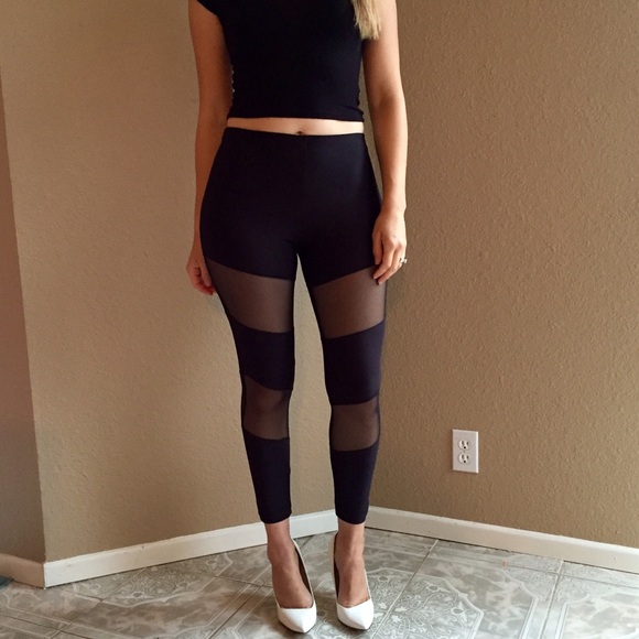 Black Mesh Inset Leggings (LAST MEDIUM!) - Picture 4 of 4