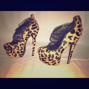 Selling my Leopard print  London trash "ceres"