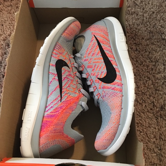 Nike Shoes - Nike free run 4.0 flyknit