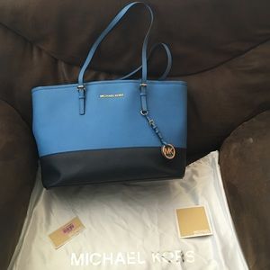 Authentic Michael Kors bag *decided to keep*