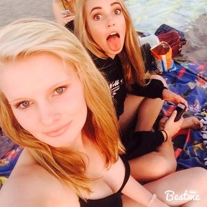 Meet your Posher, Elise