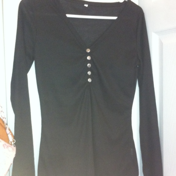 black long sleeve shirt