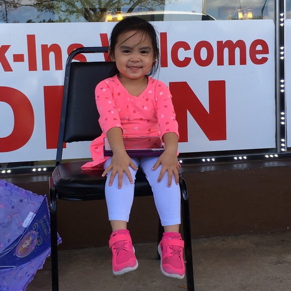 Meet your Posher, Tam - Picture 1 of 1