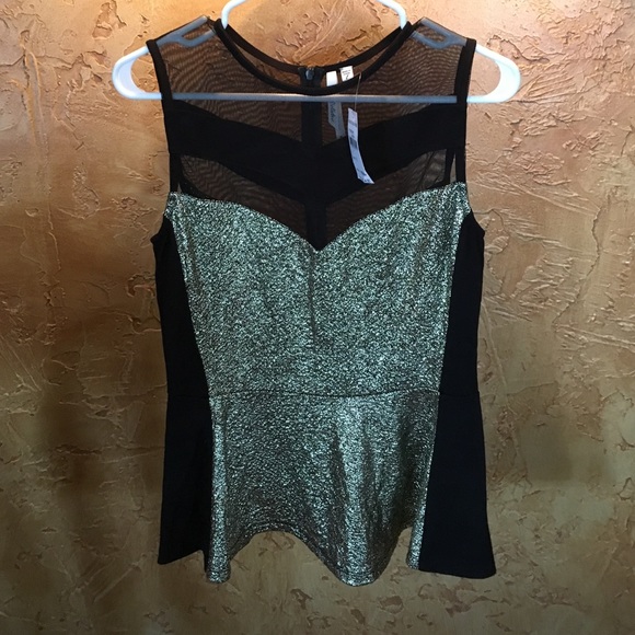 Gold top - Picture 1 of 3