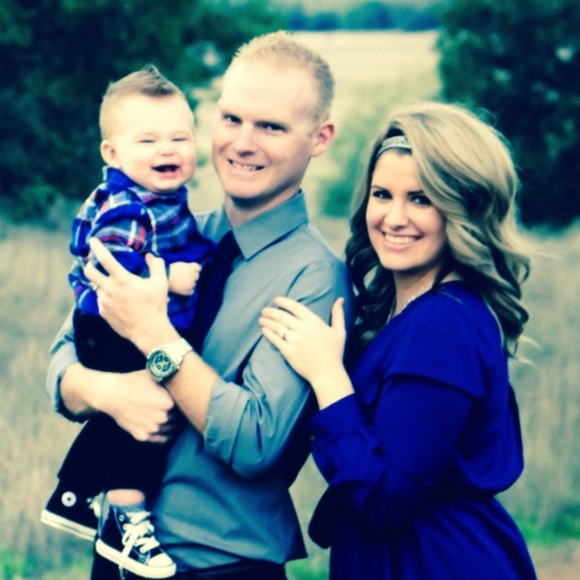 Meet your Posher, Kayla - Picture 2 of 3